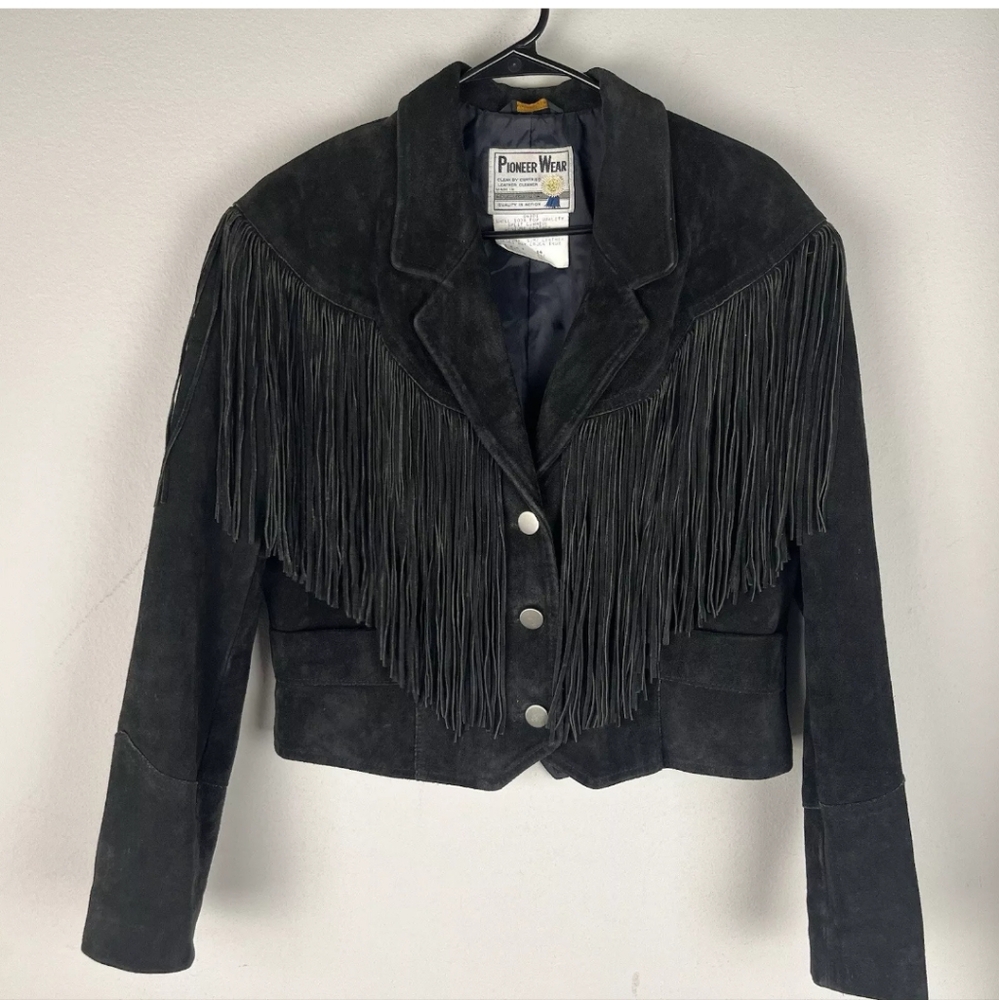 Pioneer Wear Women 's. Vintage black suede Fringe jacket